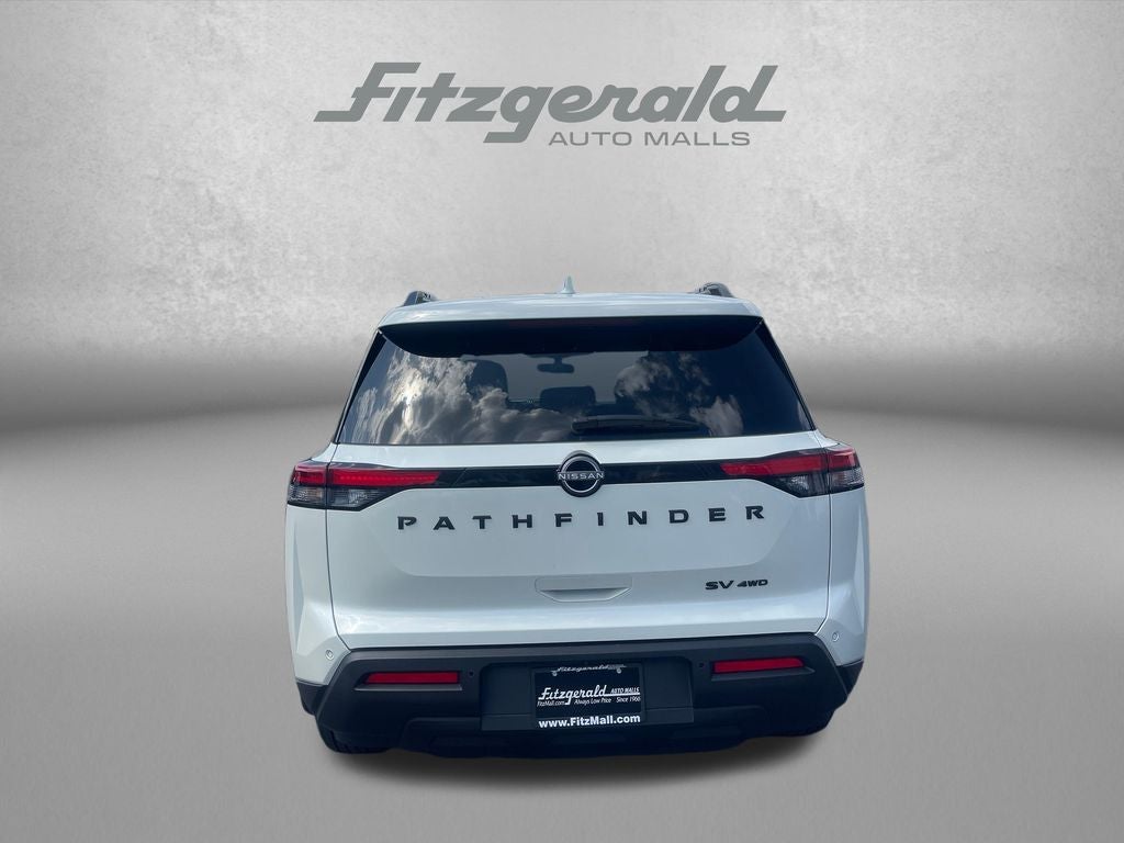 2024 Nissan Pathfinder SV