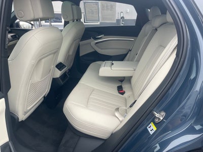 2024 Audi Q8 Sportback e-tron Premium Plus S line quattro