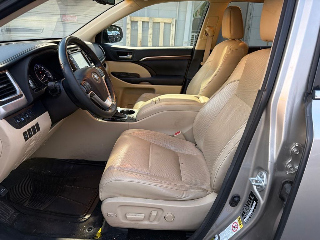 2016 Toyota Highlander Limited Platinum V6