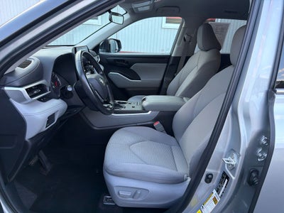 2020 Toyota Highlander LE