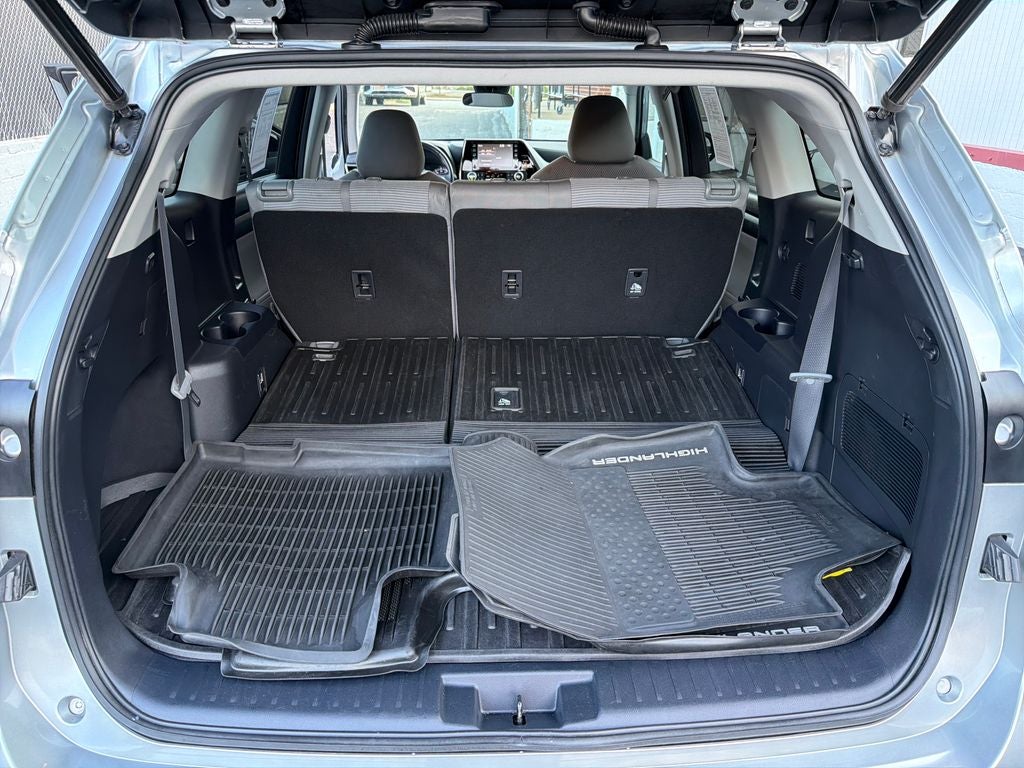 2020 Toyota Highlander LE