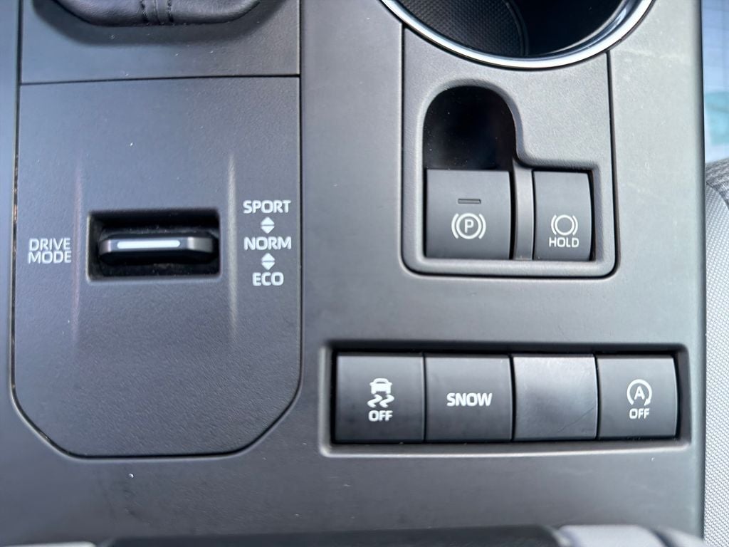 2020 Toyota Highlander LE
