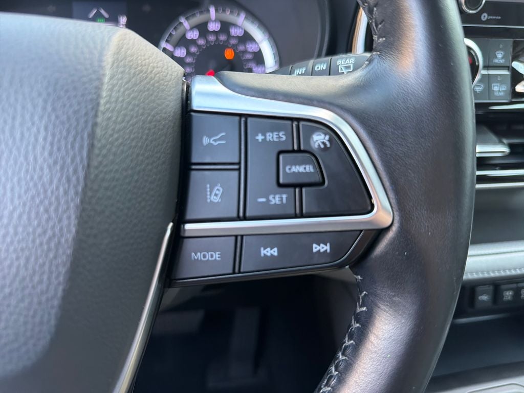 2020 Toyota Highlander LE