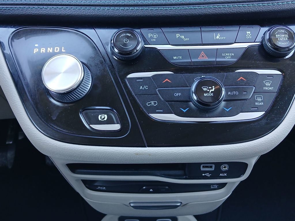 2018 Chrysler Pacifica Hybrid Limited