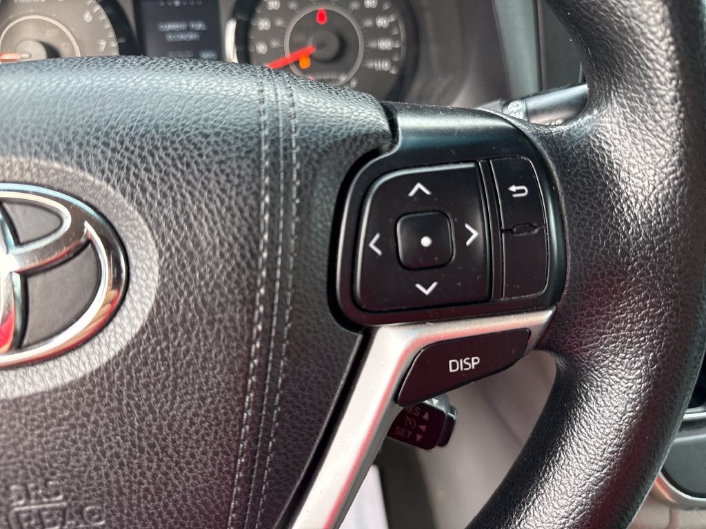2015 Toyota Sienna LE 7 Passenger