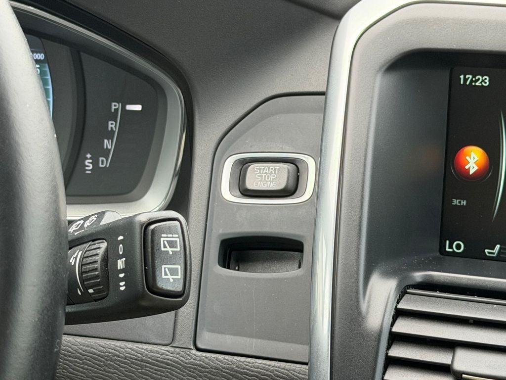 2016 Volvo XC60 T5 Platinum