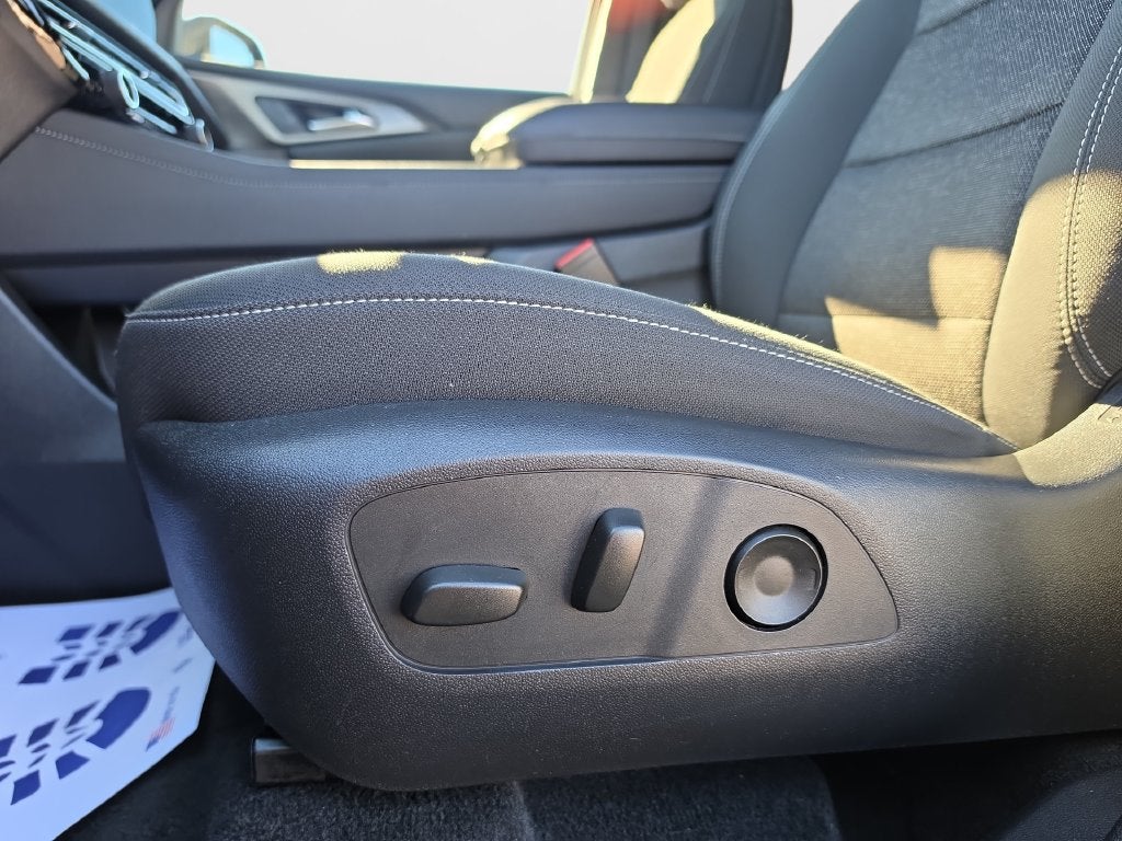 2025 Chevrolet Traverse LT 2LT