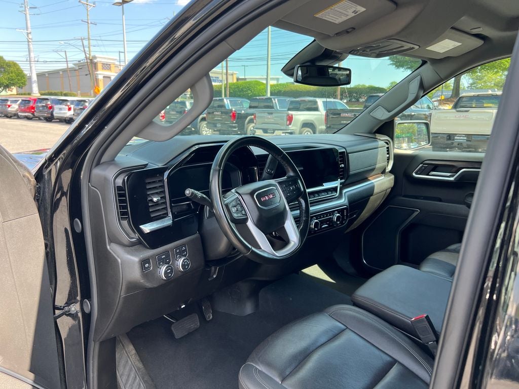 2025 GMC Sierra SLT