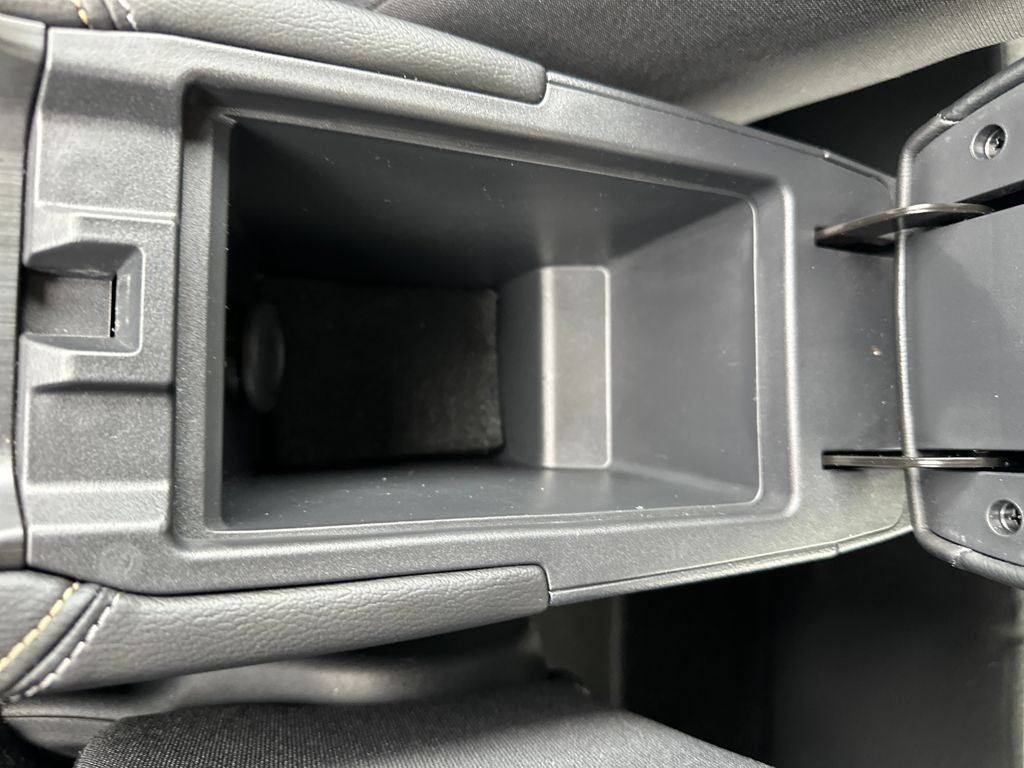 2025 Nissan Kicks MPV SV