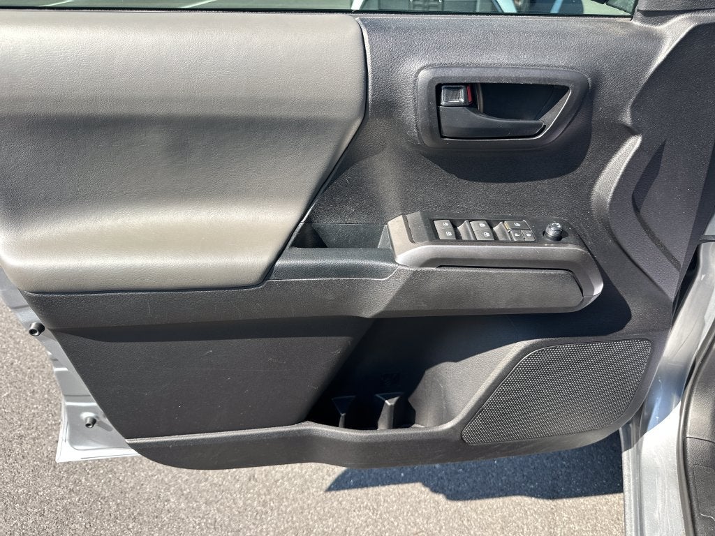2021 Toyota TACOMA SR5 SR5 V6