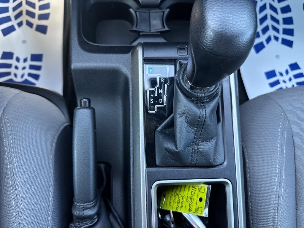 2021 Toyota TACOMA SR5 SR5 V6