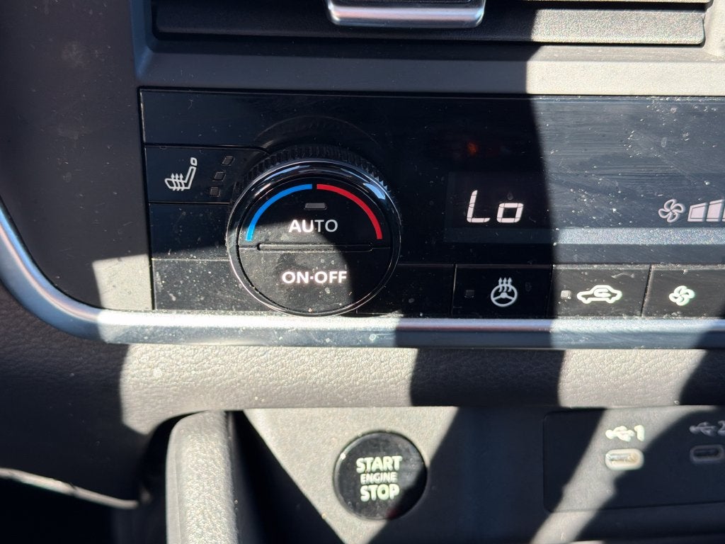 2024 Nissan Rogue SV
