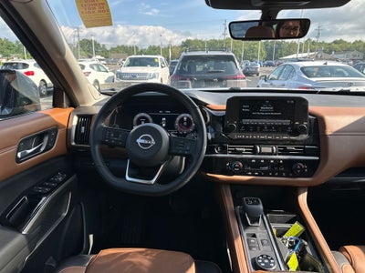 2025 Nissan Pathfinder Platinum