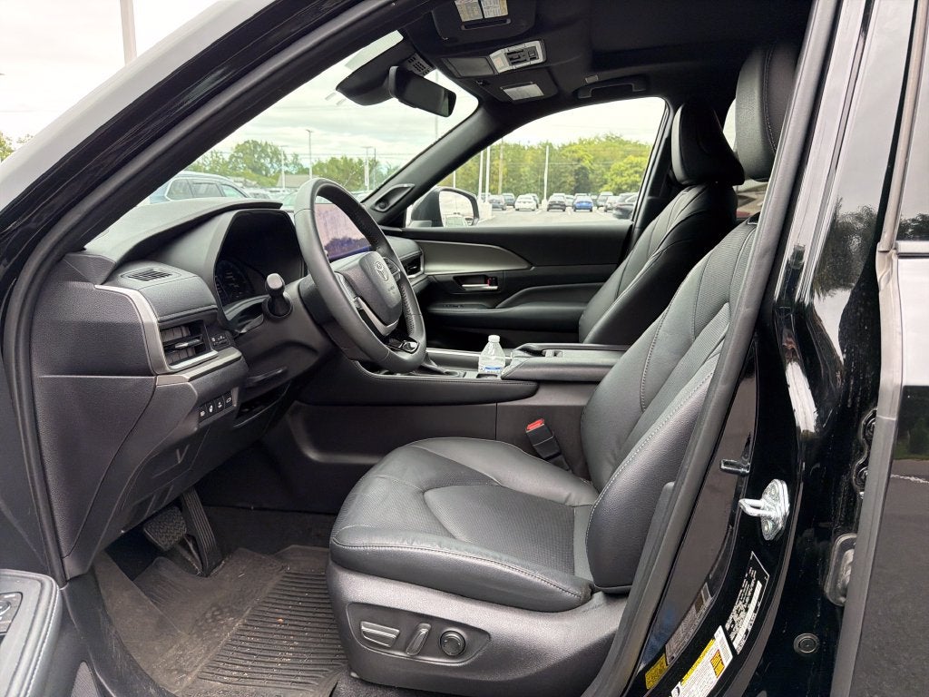2025 Toyota Grand Highlander Hybrid Nightshade Edition