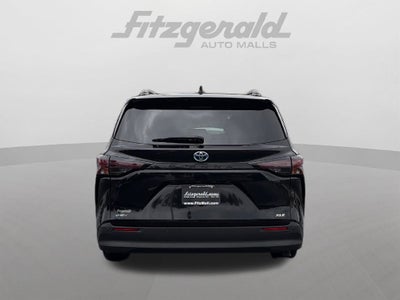 2025 Toyota Sienna XLE 8 Passenger