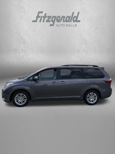 2017 Toyota Sienna XLE