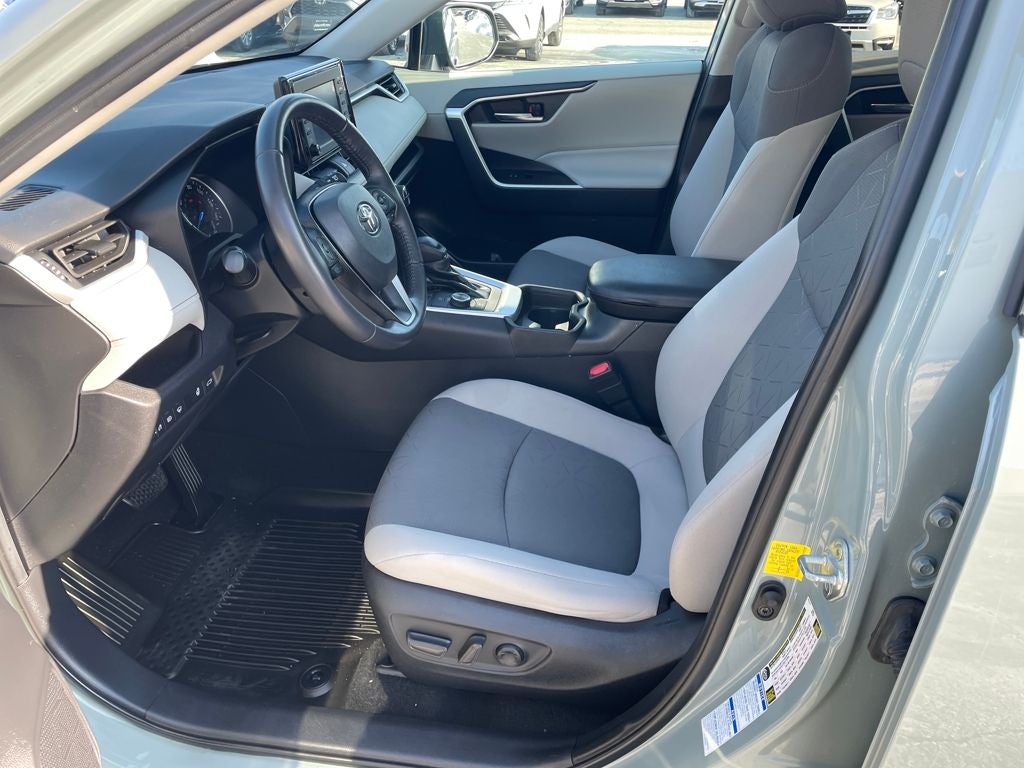 2021 Toyota RAV4 Hybrid XLE