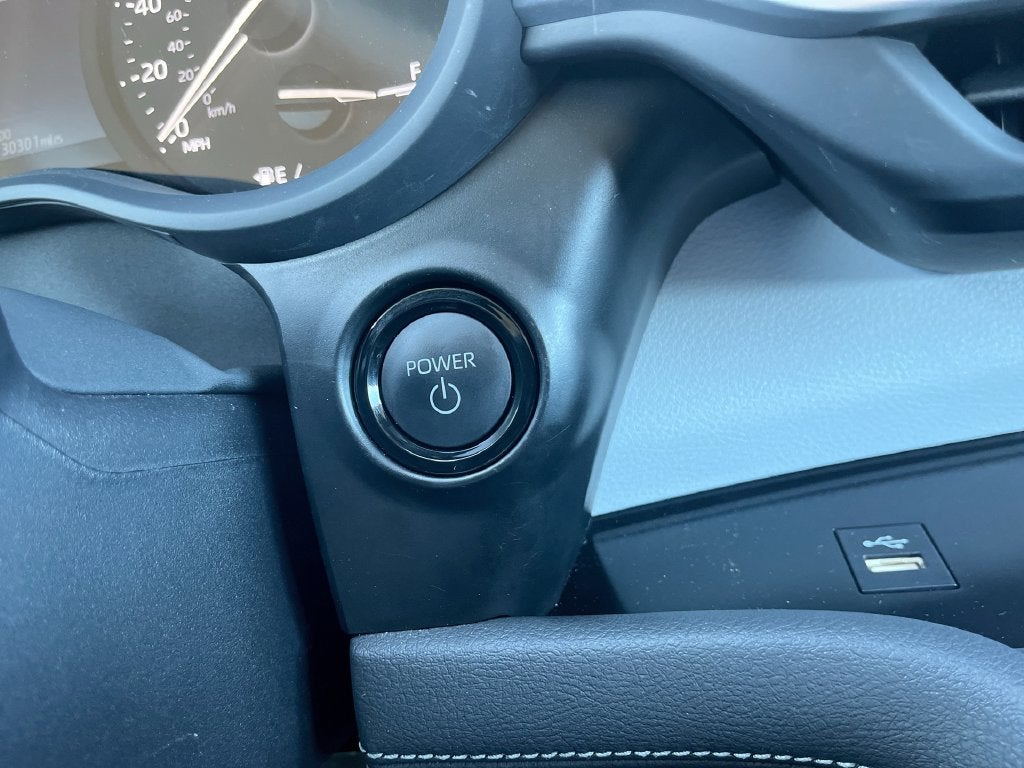 2025 Toyota Sienna XLE 8 Passenger
