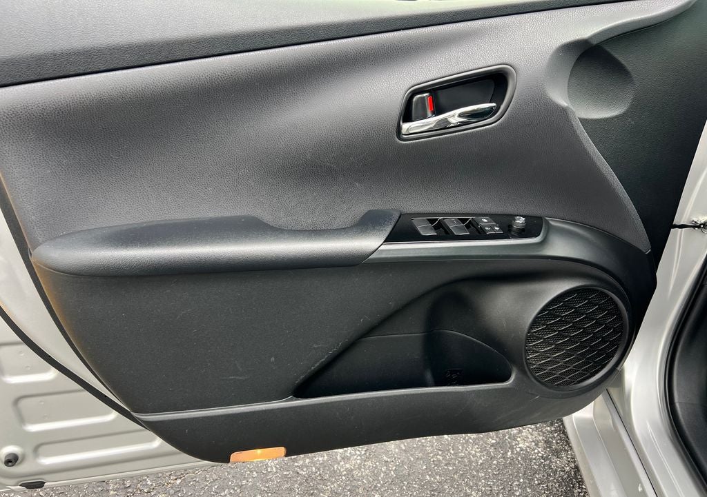 2022 Toyota Prius L