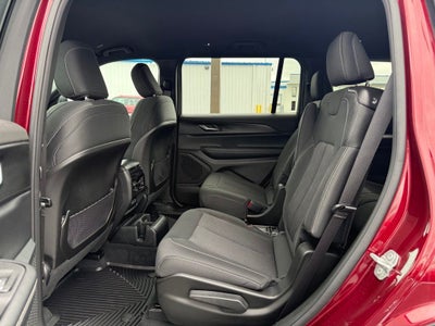2025 Jeep Grand Cherokee L Laredo 4x4