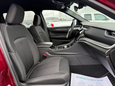 2025 Jeep Grand Cherokee L Laredo 4x4