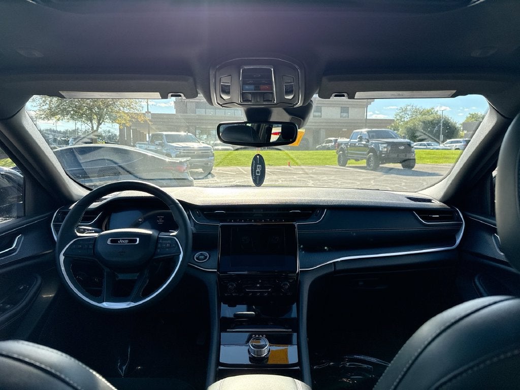 2023 Jeep Grand Cherokee L Altitude 4x4