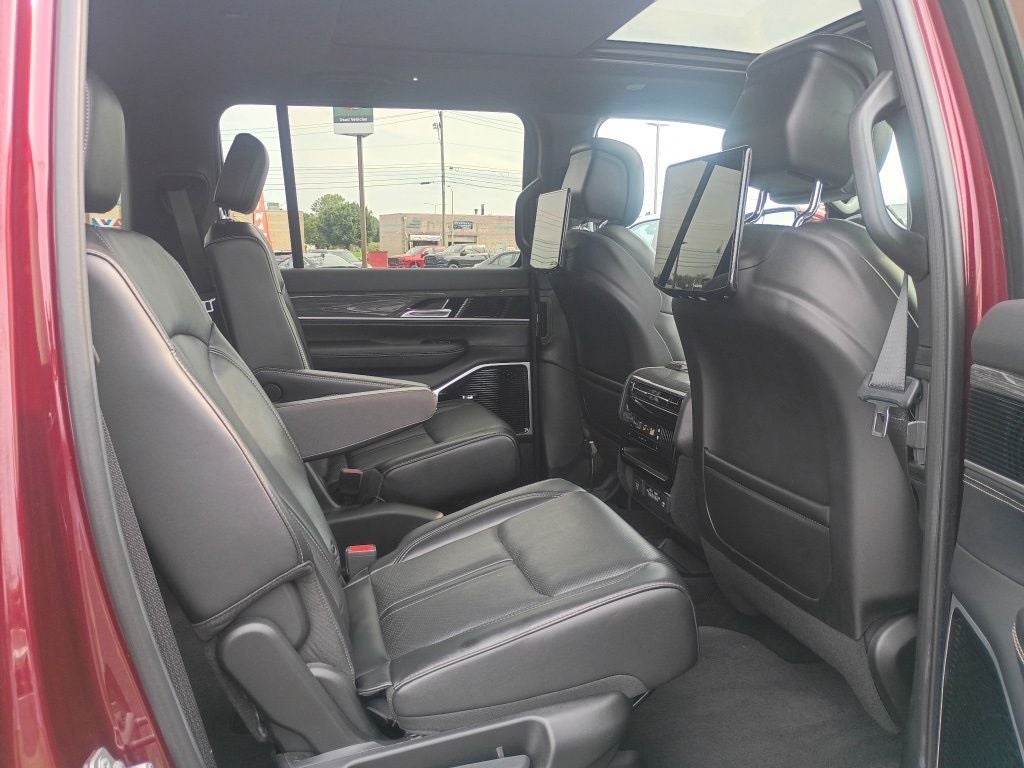 2022 Jeep Wagoneer Series III 4x4