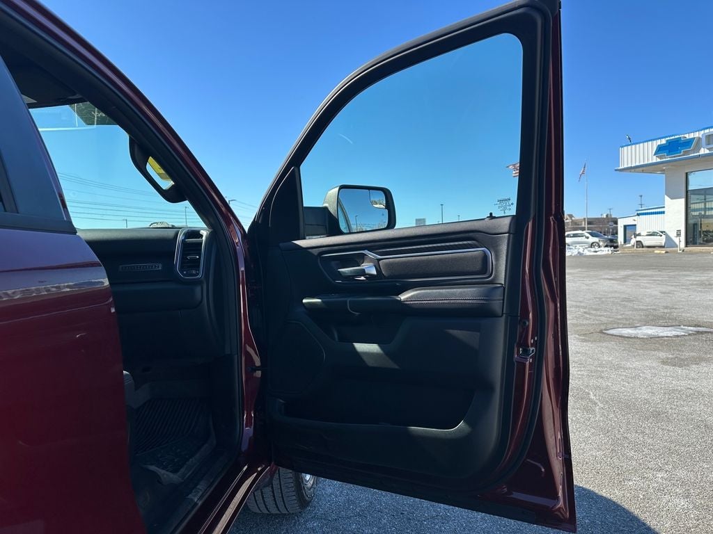 2025 RAM 1500 Big Horn Crew Cab 4x4 5'7' Box