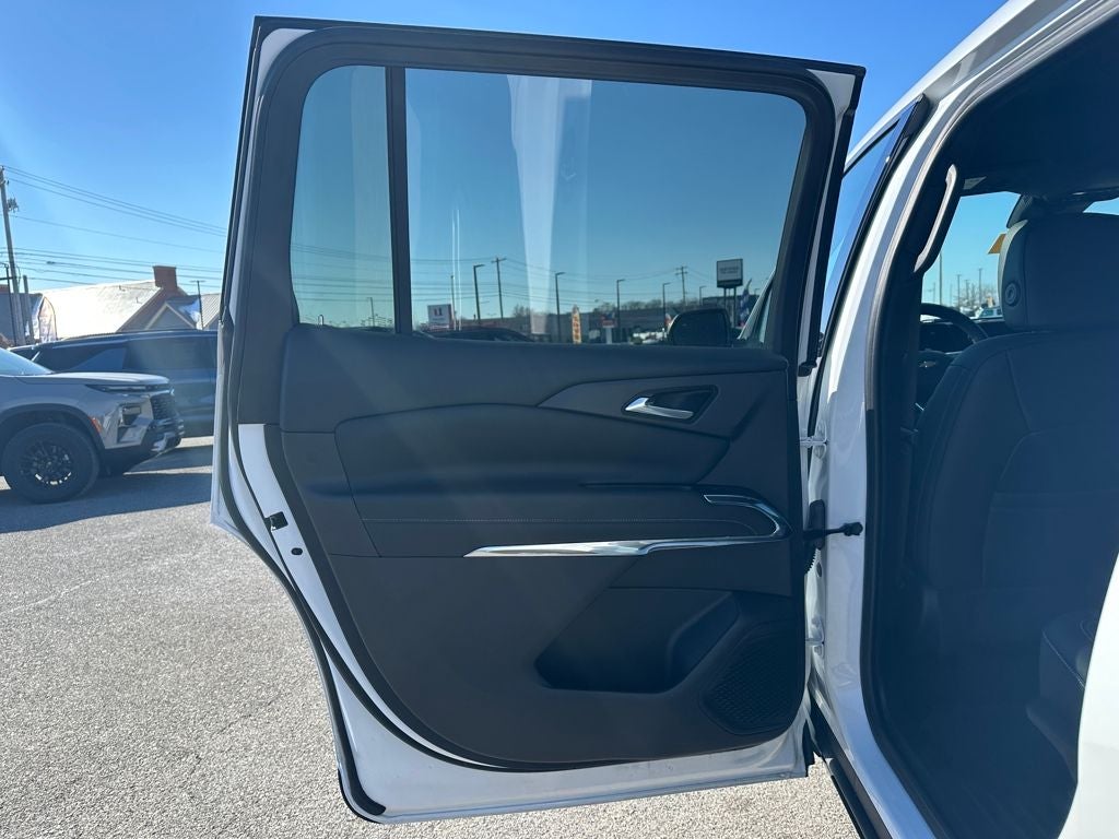 2025 Chevrolet Traverse AWD LT