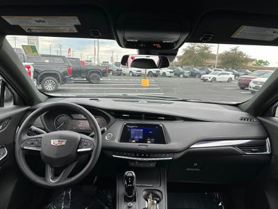2022 Cadillac XT4 AWD Luxury
