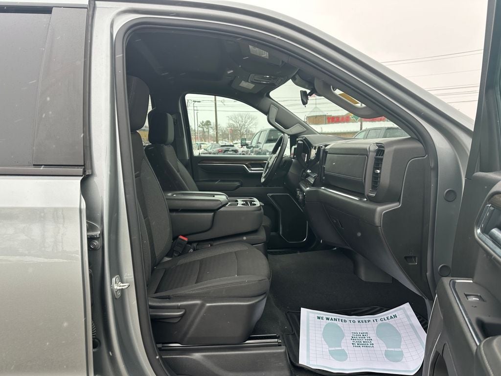 2025 Chevrolet Silverado 1500 LT LT1