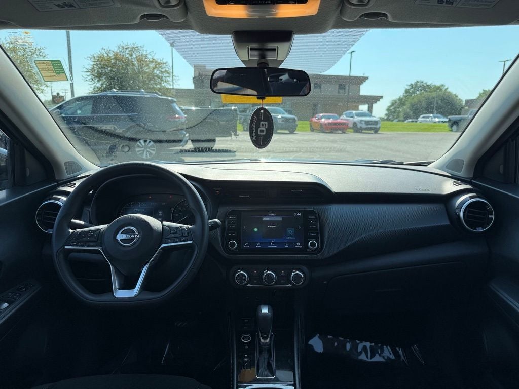 2023 Nissan Kicks SV Xtronic CVT