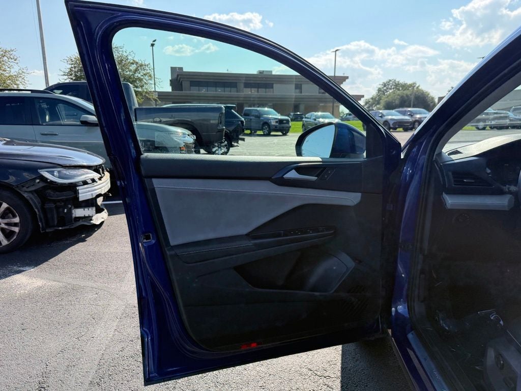 2024 Volkswagen Taos 1.5T SE