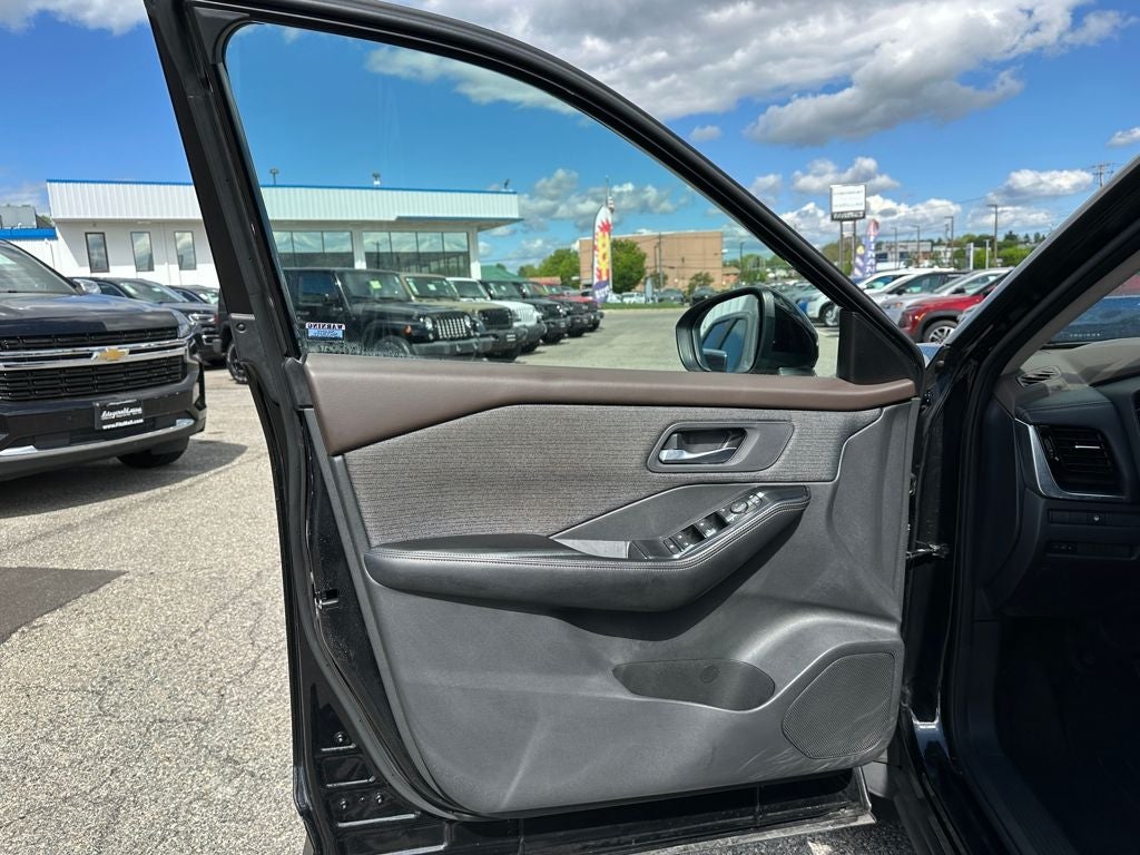 2022 Nissan Rogue SV Intelligent AWD