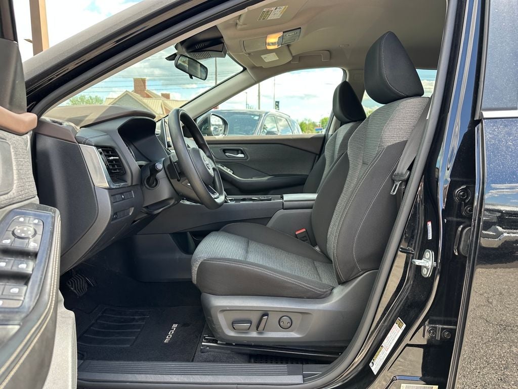 2022 Nissan Rogue SV Intelligent AWD