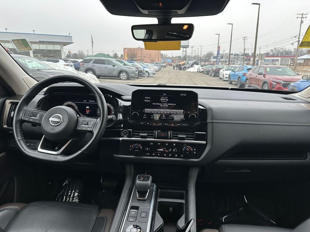 2023 Nissan Pathfinder Platinum 4WD