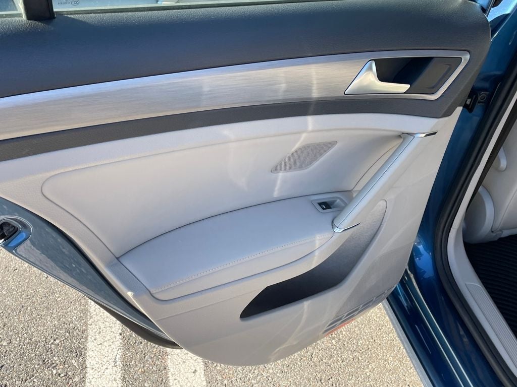 2017 Volkswagen Golf TSI S 4-Door