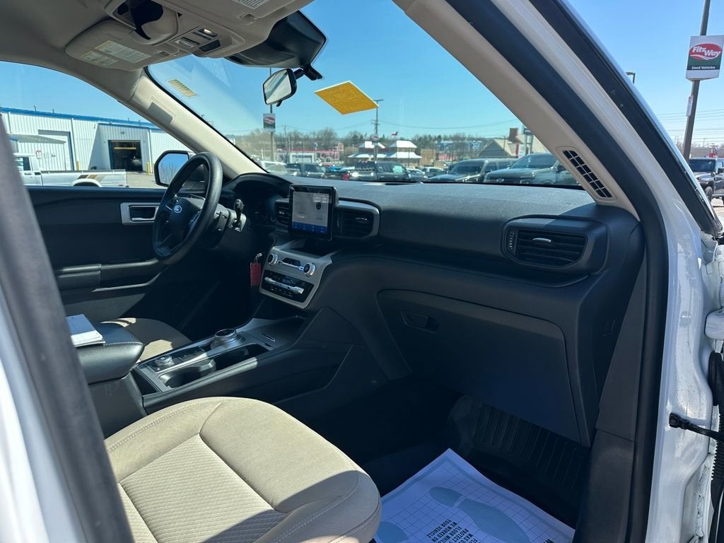 2020 Ford Explorer Base