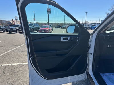 2020 Ford Explorer Base