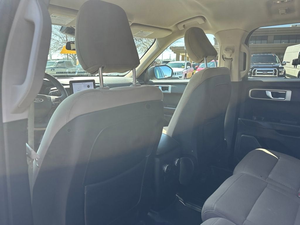 2020 Ford Explorer Base