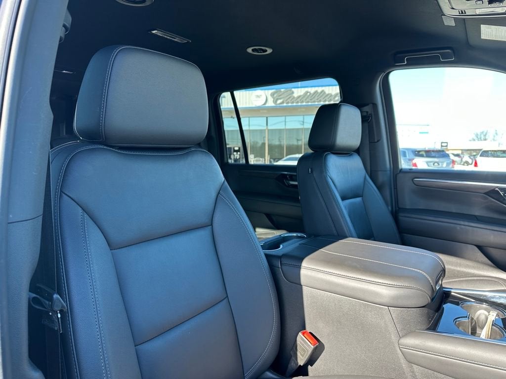 2025 Chevrolet Suburban LT