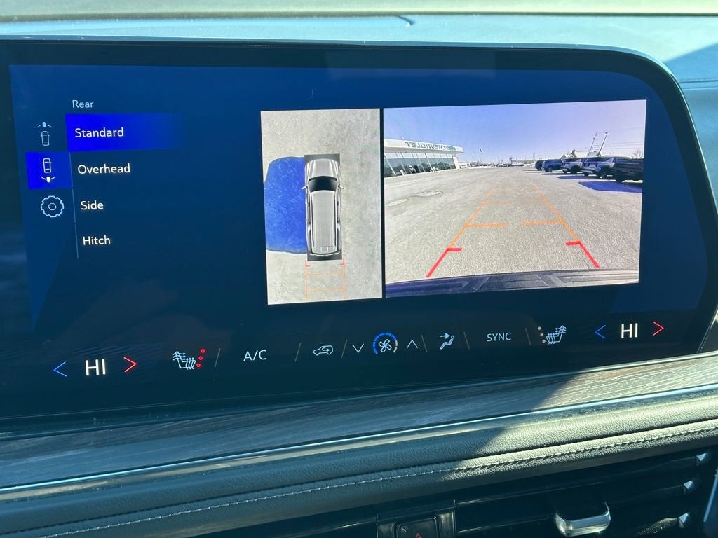 2025 Chevrolet Suburban LT