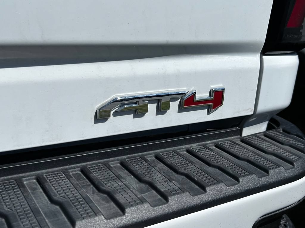 2025 GMC Sierra 2500 HD AT4