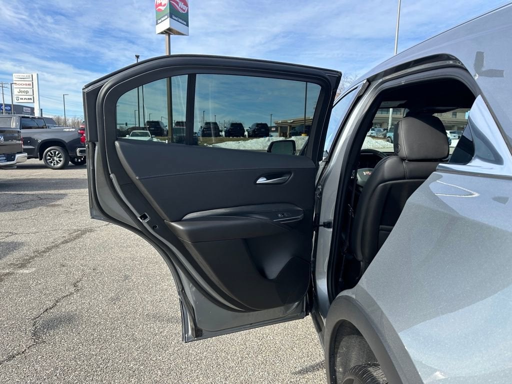 2025 Cadillac XT4 Premium Luxury