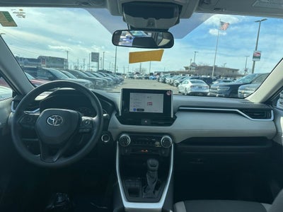 2025 Toyota RAV4 XLE