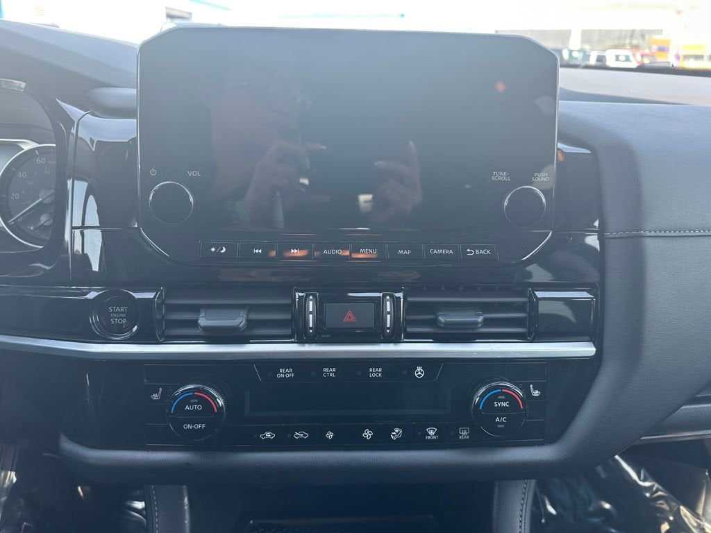 2025 Nissan Pathfinder SL 4WD