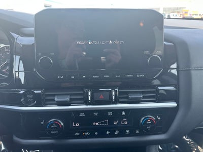 2025 Nissan Pathfinder SL 4WD