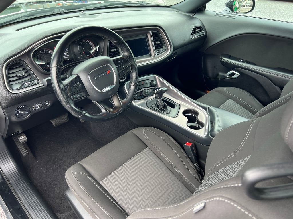2022 Dodge Challenger SXT