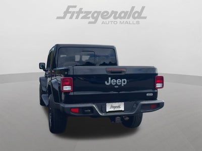 2022 Jeep Gladiator Overland