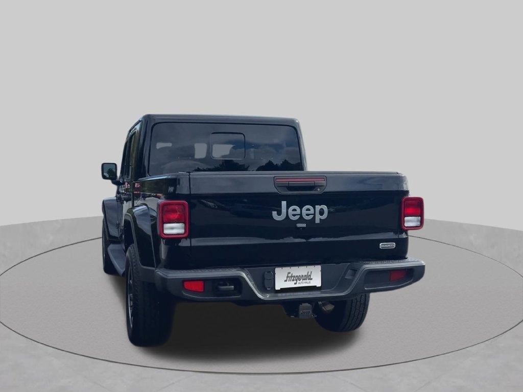 2022 Jeep Gladiator Overland
